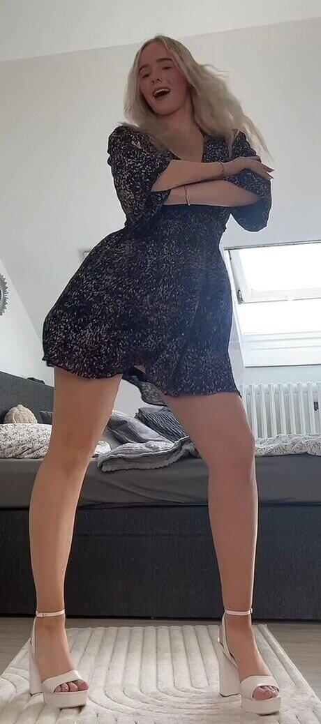 Emely Winkler joli modèle images