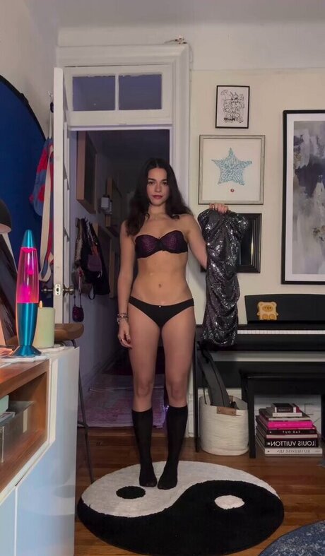 AllyAnnaMaria star du porno sexy img