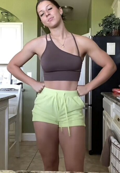 Allison Royalty star exclusive images