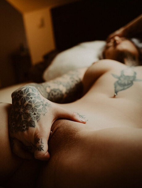 LenorixPoser actrice de sexe galeries