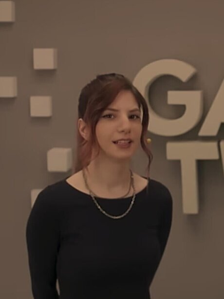 reine de pique onlyfans chaud nu image