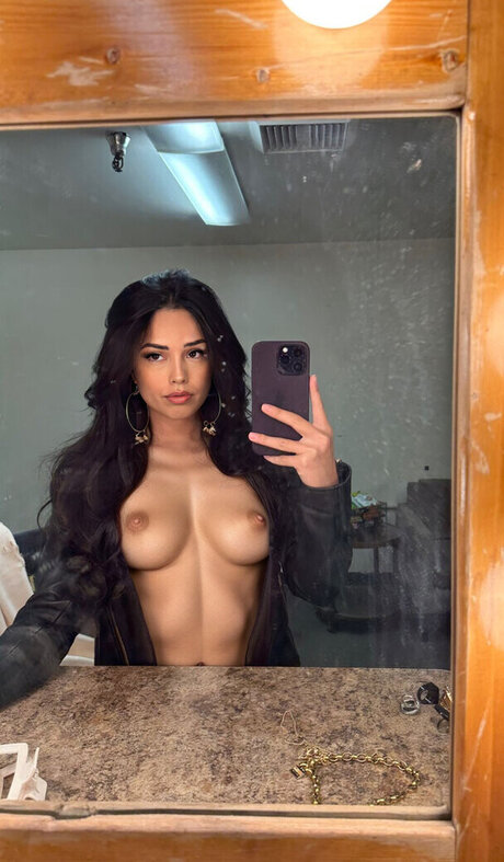 Valkyrae actrice sexy images