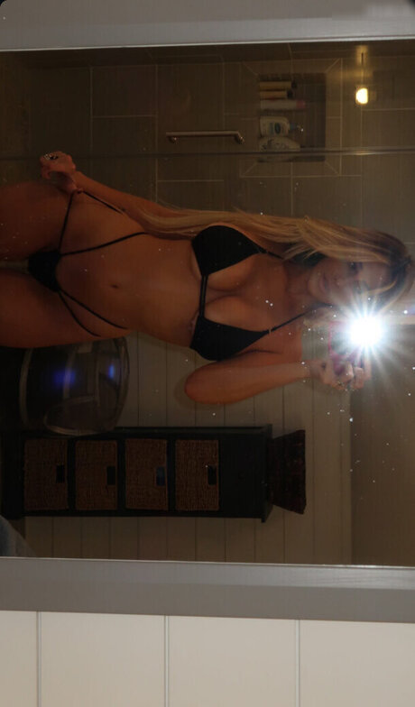 Madeline Hope hadelinemope joli modèle img