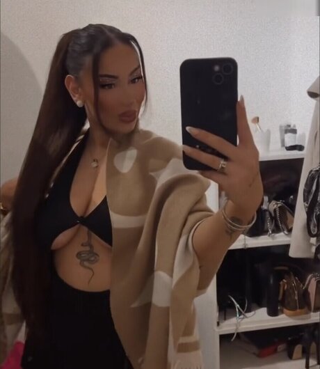 selinkitmir étoile xxx des photos