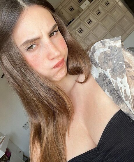 Yonca actrice pornographique photos