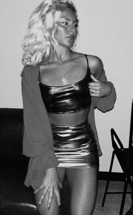 Blakely Ricketts star du porno en haute qualité image