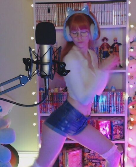 Skymi chan actrice xxx images