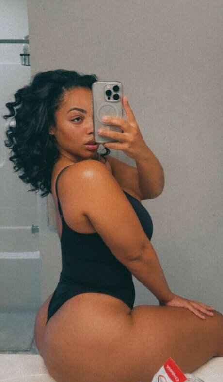 fans asiatiques mignons uniquement nus érotiques images