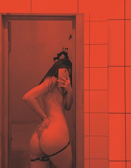 Kuromiromi modèle érotique img