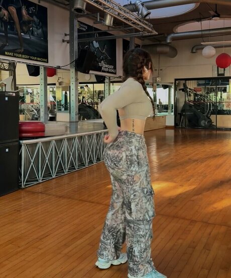 jasmine rguez 777 étoile parfaite des photos