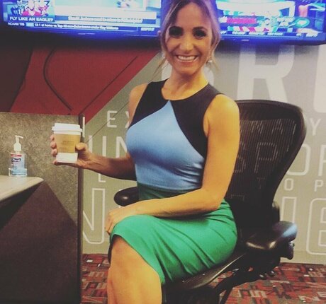 Dianna Russini nus étoiles images