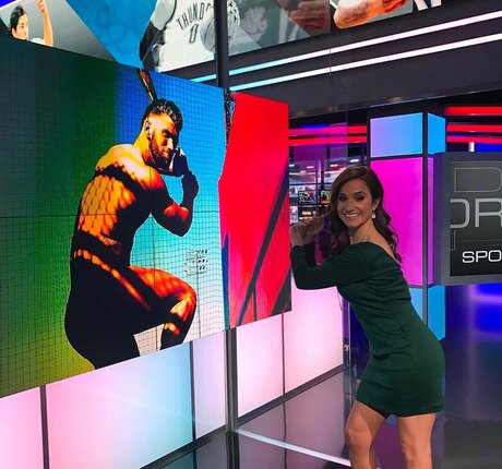 Dianna Russini modèle chaud des photos