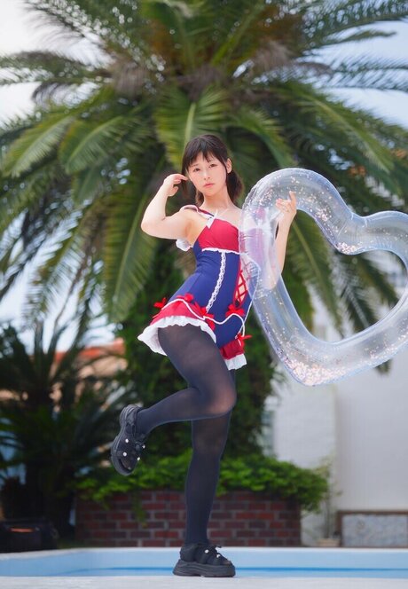 Kogane Akino haut de star du porno photo