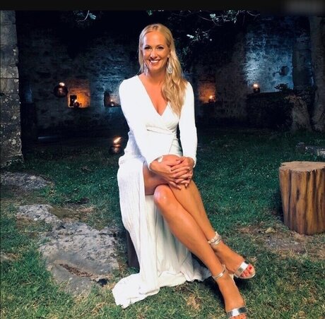 cowgirl nue onlyfans plutôt sexy archive