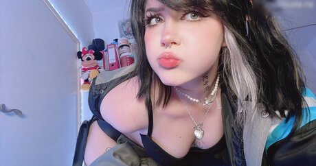 Laurinchhhe actrice nue photo