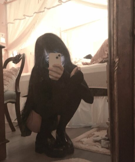 Laurinchhhe modèle chaud images