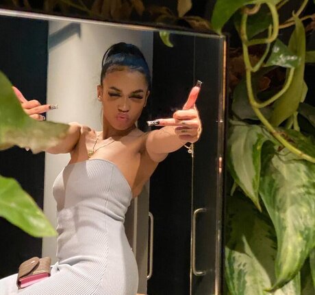 modèles uniquementfans belle érotique photos