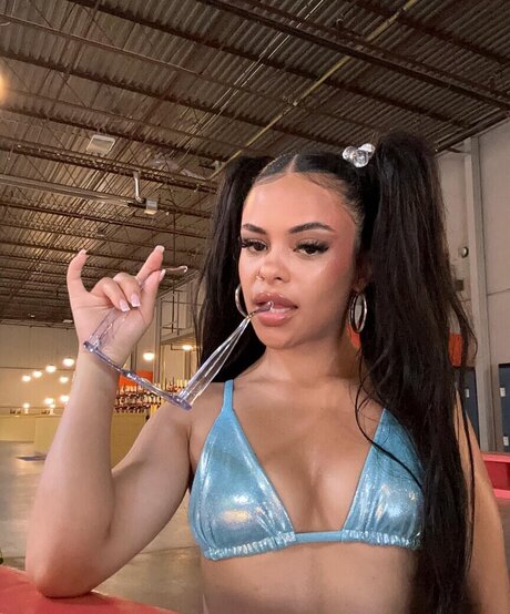 Sad Shordies art de star du porno des photos