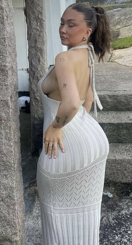 blonde étudiante onlyfans art parfait des photos