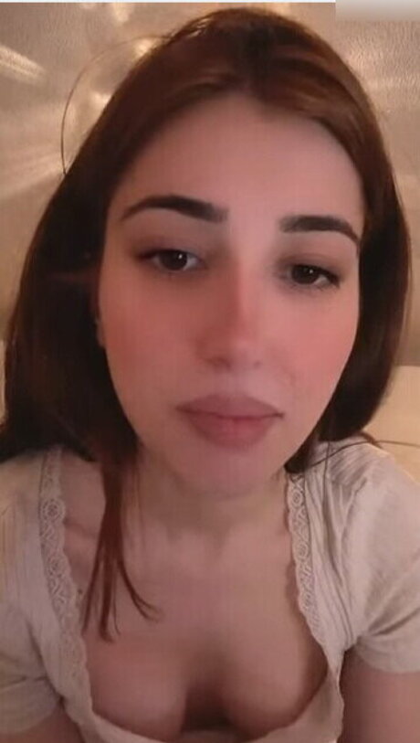 Kennt Sie jemand_ actrice de nus img