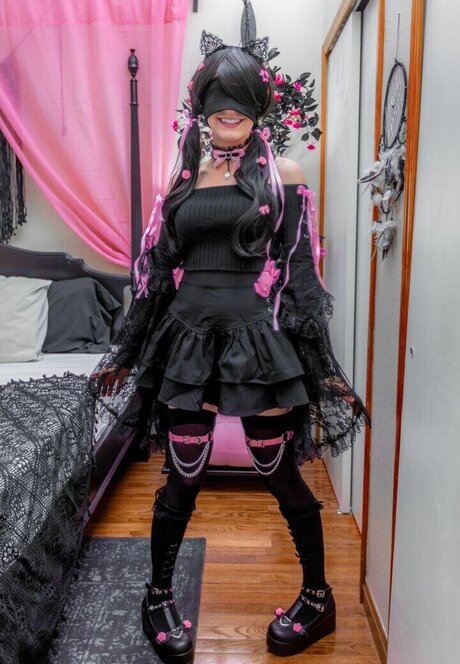 LilBrokenBlossom modèle chaud galeries