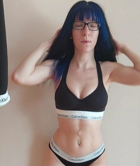 adolescente blonde onlyfans belle définition collection