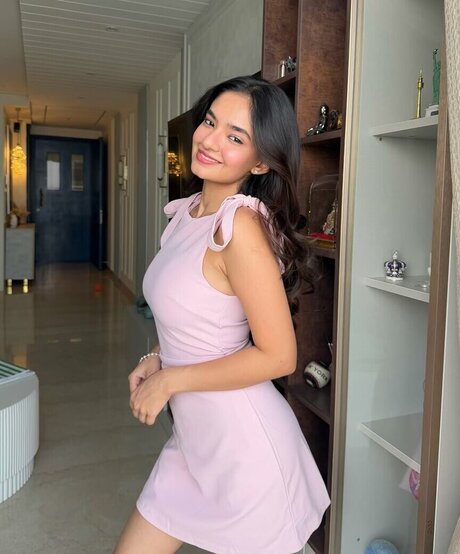 Anushka Sen star du porno gratuit images