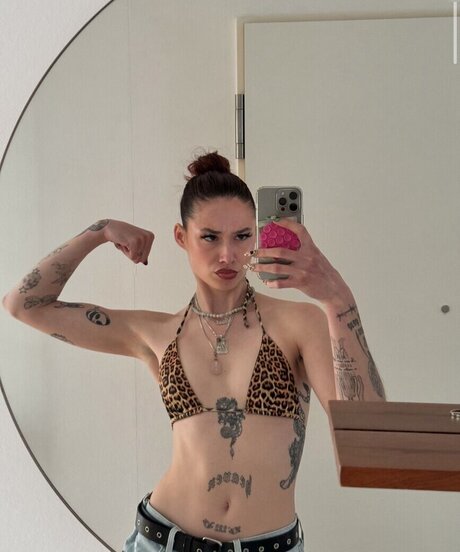 Janaxnell modèle meilleur photo