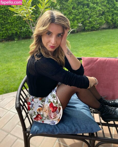 Stefania Cerulli modèle gratuit image