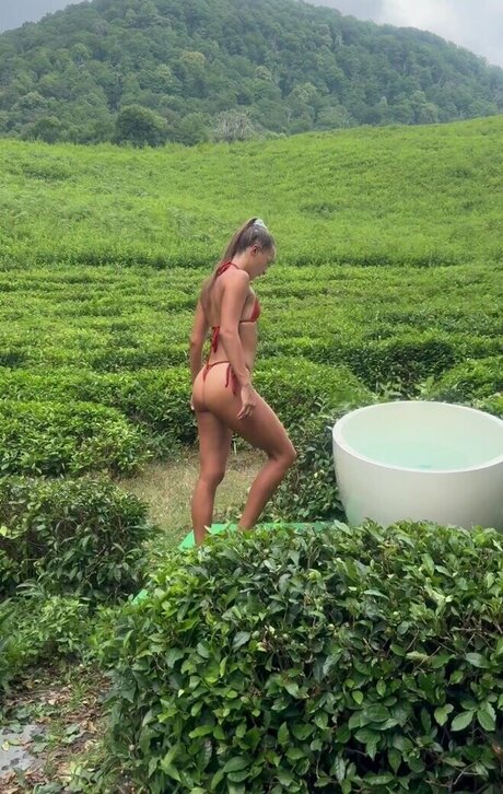 Eliz fit actrice érotique galerie