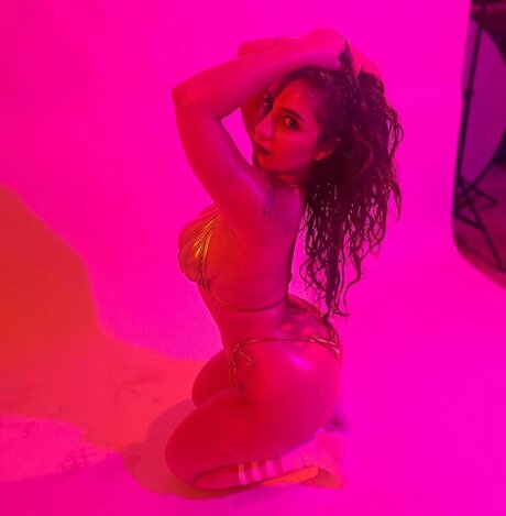 Farah Asteri actrice sexy archive