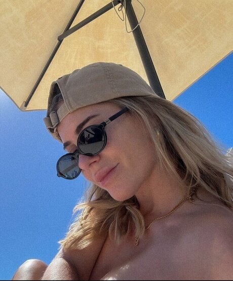 Mrs Bella star du porno parfaite photo