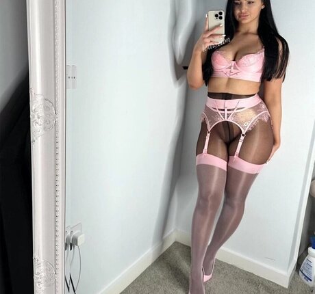 Louiseion modèle pornographique photo