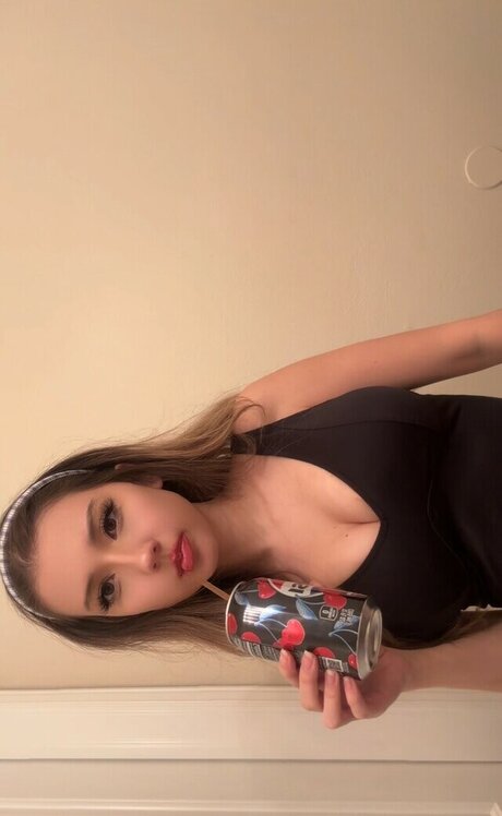 Jillynozomi modèle sexy galerie