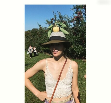 Britt Lower star du porno en haute qualité image