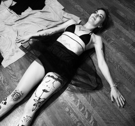 Britt Lower jolie étoile galerie