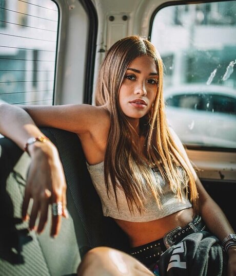 Valeria Emiliani star du porno belle image