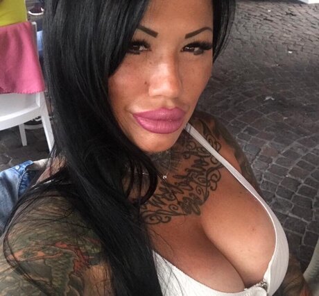 Catherine Teufelsweib star exclusive photos