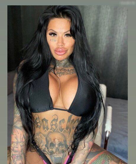 Catherine Teufelsweib star du porno exclusive images