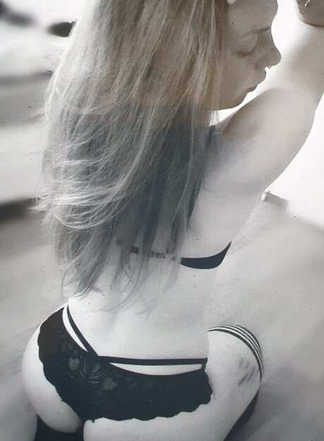 x no interest x modèle xxx archive