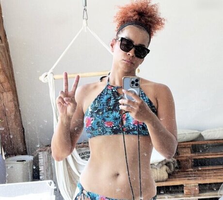 Diana Schneider star du porno xxx image