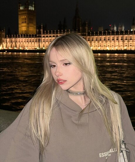 Kitty Mae star du porno chaud photo