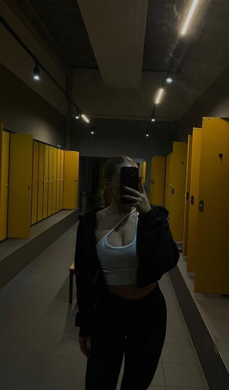 Jasmin Eller modèle exclusif photo