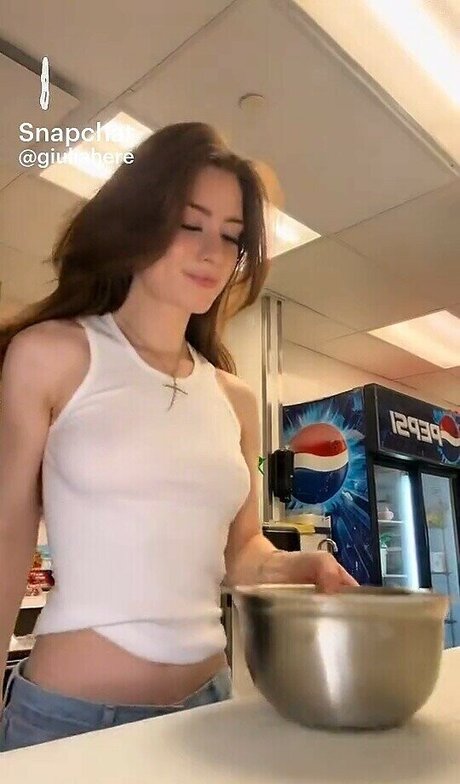 Giulia Bruno star du porno chaude image