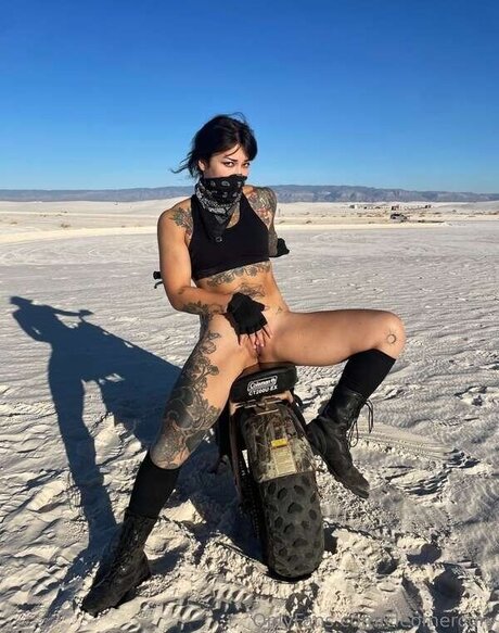 Cleo Mercury ChurchofCleo modèle pornographique galerie