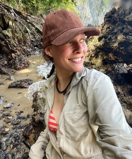 Sabrina Outdoor étoile sexy galerie