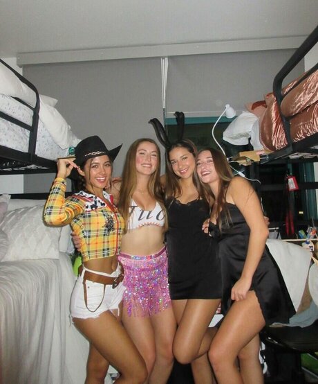 Lauren Avelina étoile érotique galerie