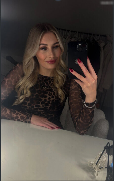 Sasette actrice pornographique images