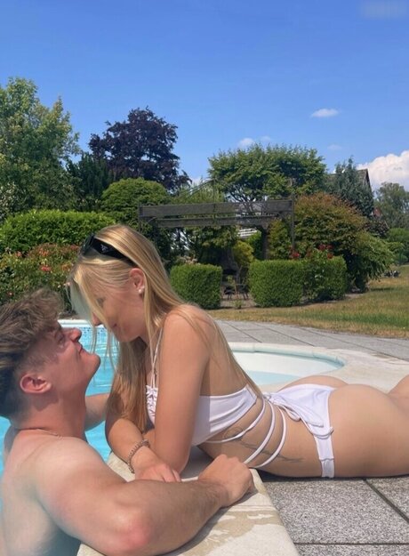 Sasette actrice artistique photos