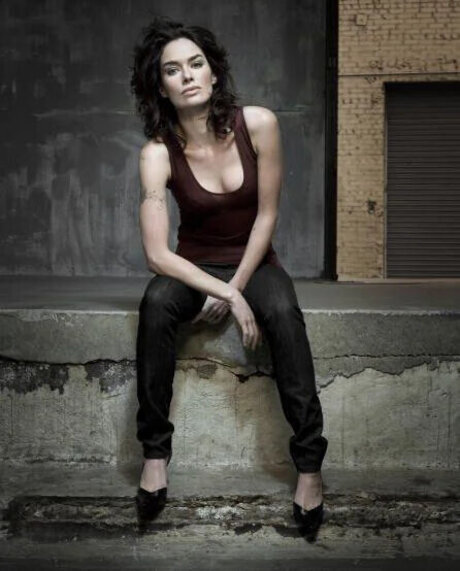 Lena Headey étoile sexy archive